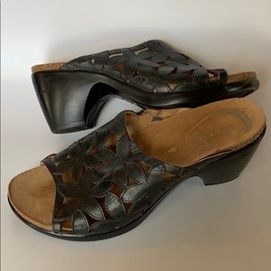 Dansko leather floral cut out slide sandals sz 40